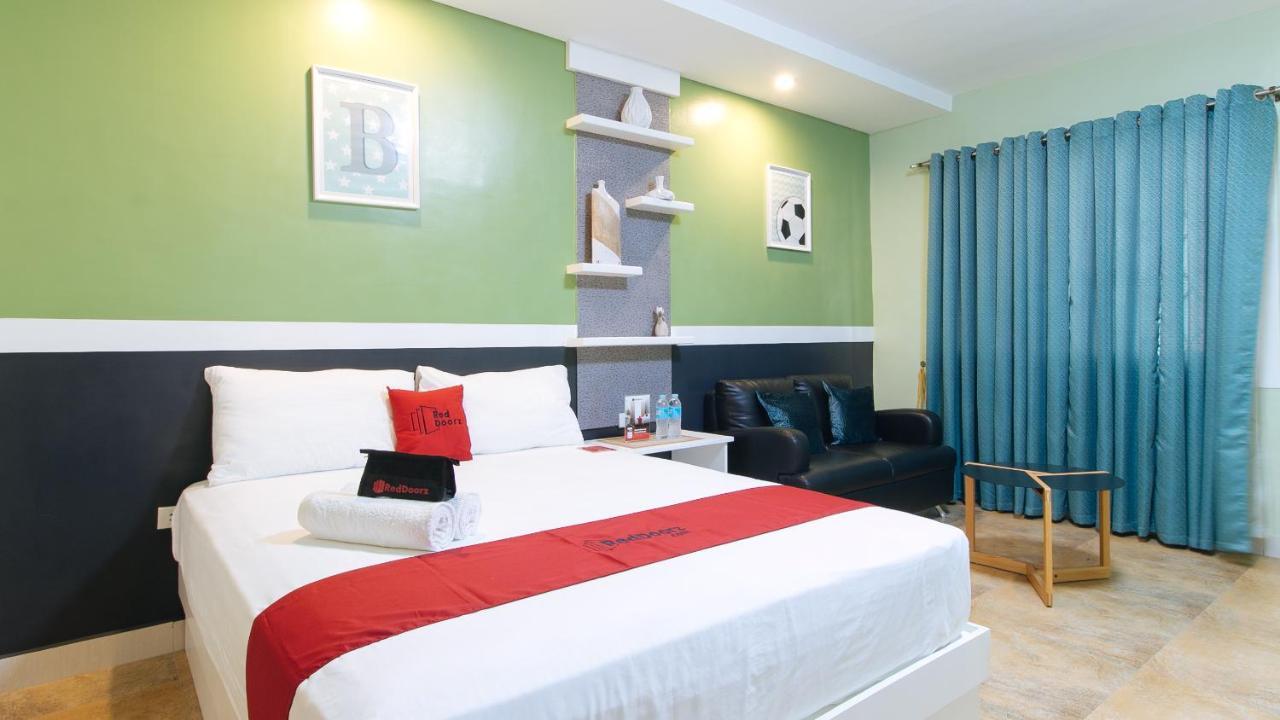 Reddoorz Plus Near Lapasan Plaza Cagayan De Oro Exterior foto