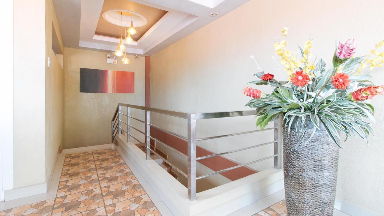 Reddoorz Plus Near Lapasan Plaza Cagayan De Oro Exterior foto