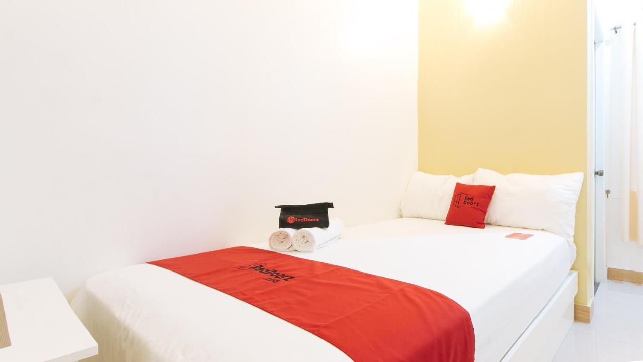 Reddoorz Plus Near Lapasan Plaza Cagayan De Oro Exterior foto