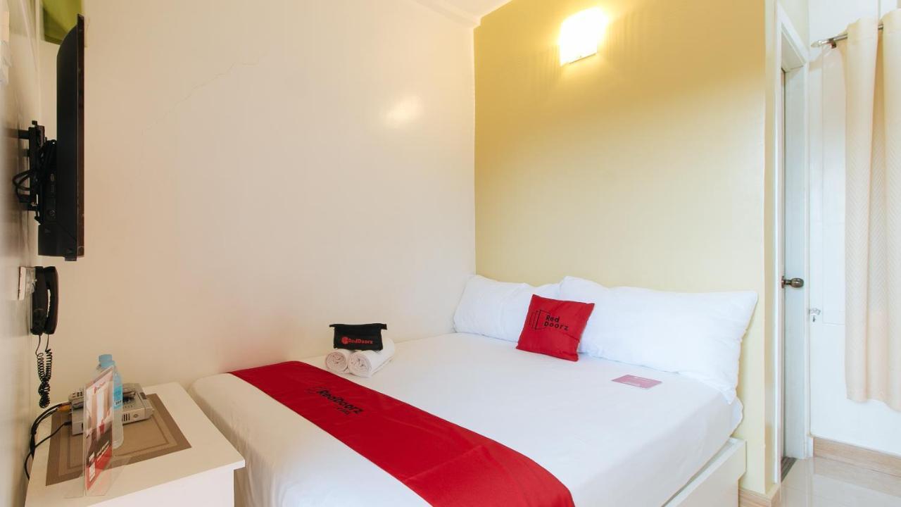 Reddoorz Plus Near Lapasan Plaza Cagayan De Oro Exterior foto